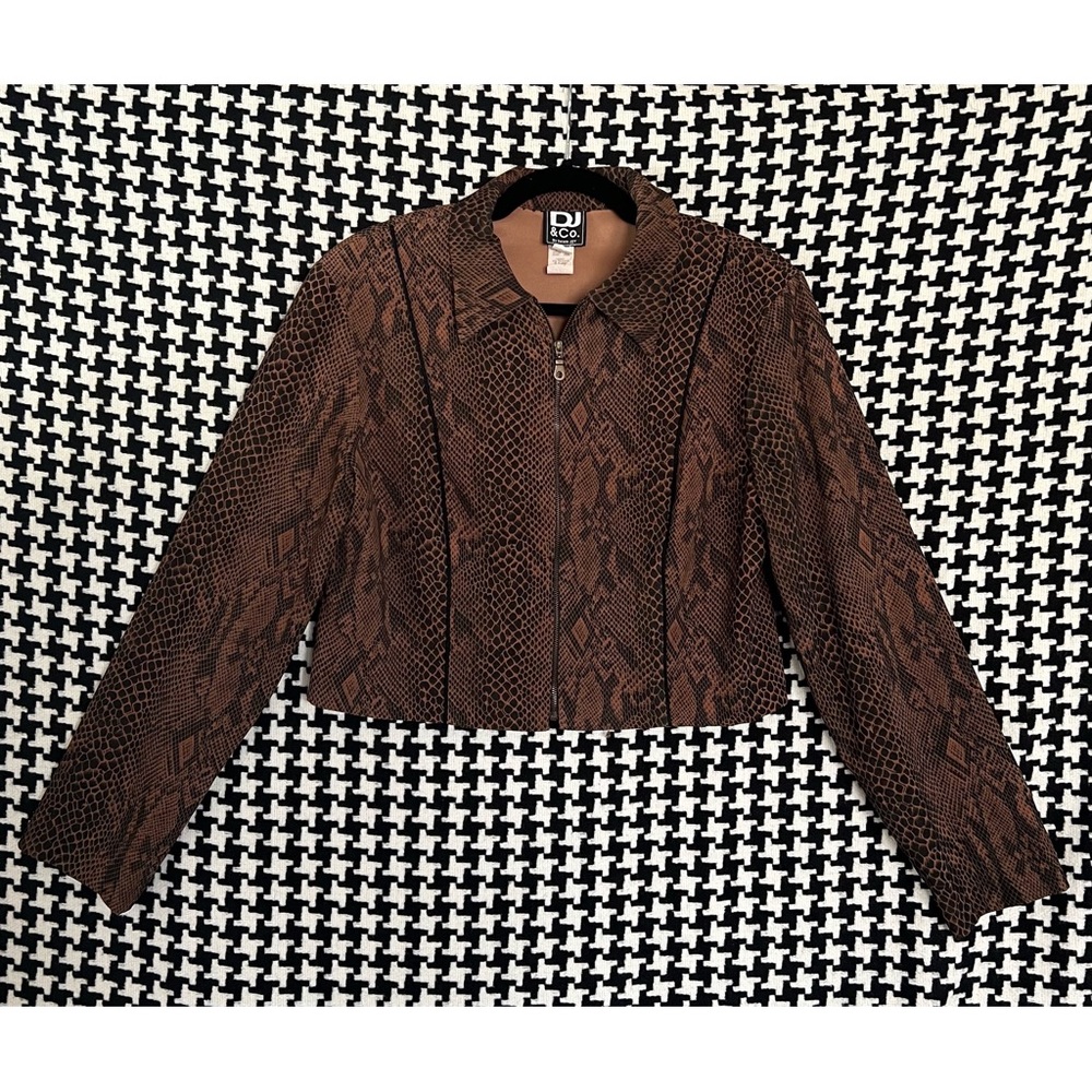 Vintage 90s snakeskin print brown and black cropped fall zip jacket. Size medium
